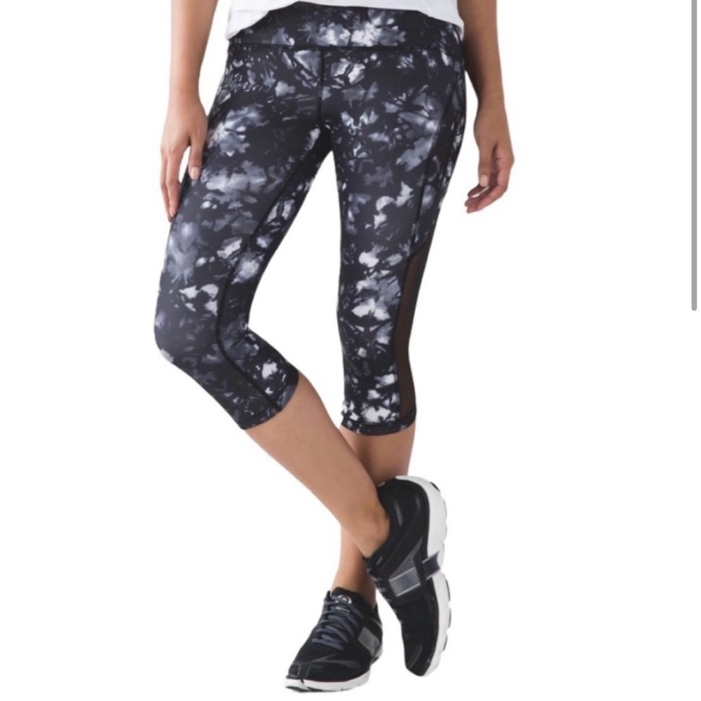 Lululemon Sun Runner Crop Mesh Leggings